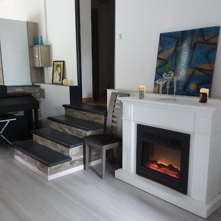 Gite De La Maison Bleue Villa Mirandol-Bourgnounac Екстериор снимка